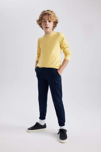 DeFacto Boy's Crew Neck Basic Solid Long Sleeve T-Shirt B7771A8Ns