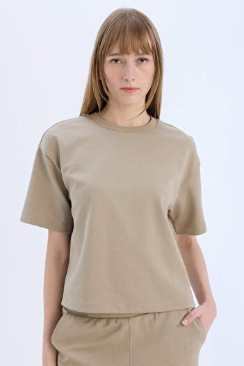 DeFacto Relax Fit Crew Neck Basic Plain Short Sleeve T-Shirt C7630Ax25Sp