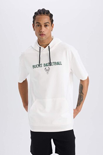 DeFacto DeFactoFit NBA Milwaukee Bucks Oversize με φαρδιά εφαρμογή με κουκούλα με στάμπα με κοντομάνικο μπλουζάκι D6689AX