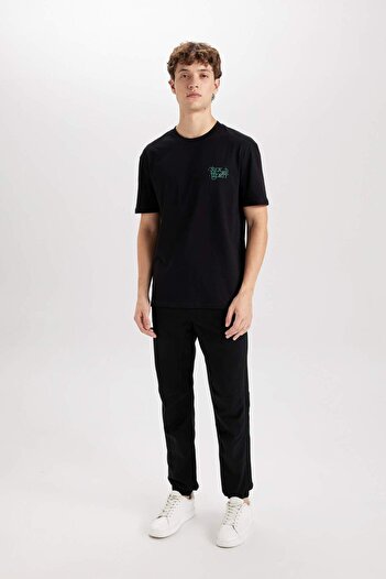 DeFacto 100 % Baumwolle Rick and Morty Regular Fit Rundhalsausschnitt hinten bedrucktes Kurzarm-T-Shirt D5467AX25SP