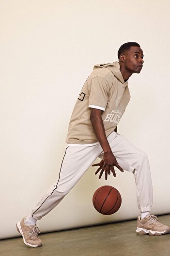 DeFacto DeFactoFit NBA Milwaukee Bucks Jogger Eşofman Altı Standart Fit Cepli Esnek Bantlı Paça Skuba Dalgıç