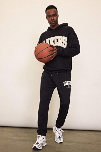 DeFacto DeFactoFit NBA Los Angeles Lakers Jogger Eşofman Altı Standart Fit Cepli Esnek Bantlı Paça Skuba Dal