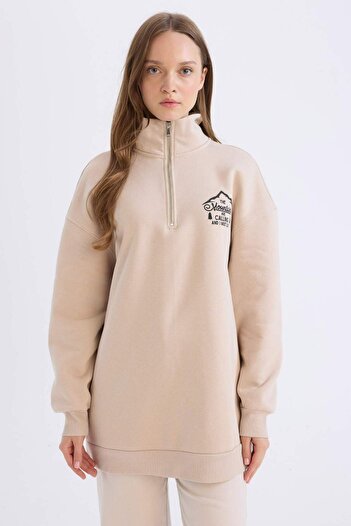 DeFacto Relax-Fit-Sweatshirt mit halbem Reißverschluss, Stehkragen, bedruckt, weiches, pelziges, dickes Sweatshirt-Tunika E5402AX24WN