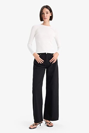 DeFacto Slim Fit Slim Fit Basic Plain Casual Corduroy Long Sleeve T-Shirt