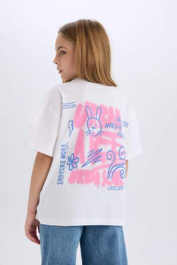 DeFacto Übergroßes, weit geschnittenes, kurzärmliges T-Shirt mit Rundhalsausschnitt und bedrucktem Rücken für Mädchen D8554A825SM