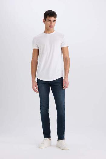 DeFacto Pedro Slim Fit Dar Kalıp Normal Bel Dar Paça Jean Pantolon E8507AX24WN