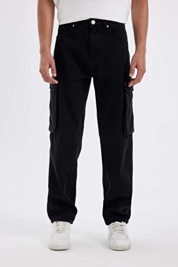 DeFacto %100 Pamuk Kışlık Relax Fit Rahat Kesim Geniş Paça Siyah Jean Pantolon C9500AX24WN
