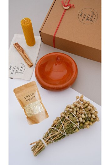 Kyphi Natural Kamila Tütsülük ve Enerji Başlangıç Seti :Üzerlik(Nazar Otu) Tütsü Demeti, Palo Santo Tütsü, Balmumu