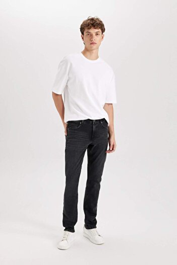 DeFacto Pedro Slim Fit Narrow Fit Regular Waist Narrow Leg Jean Pants C5742Ax24Au