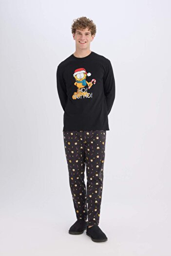 DeFacto Garfield New Year's Themed Pajamas Set Crew Neck Long Sleeve Top Long Bottom D8334Ax24Wn
