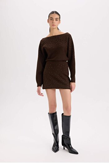 DeFacto Basic Knitwear Sweater with Boat Neck Stone Detail - Regular Fit E2286Ax24Wn