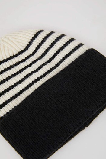 DeFacto Baby Boy Striped Knitwear Beanie with Fleece Inside C8596A524Wn