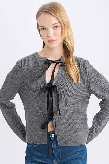DeFacto Regular Fit Crew Neck Tie-Up Knitwear Cardigan E2271Ax24Cw
