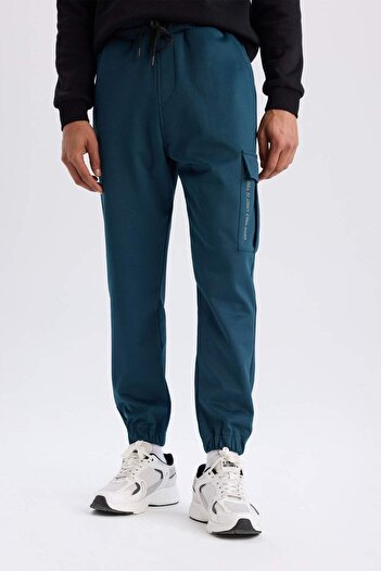 DeFacto DeFactoFit Sporcu Jogger Eşofman Altı Standart Fit Üç Cepli Beli Bağcıklı Lastikli Paça D3741AX24WN