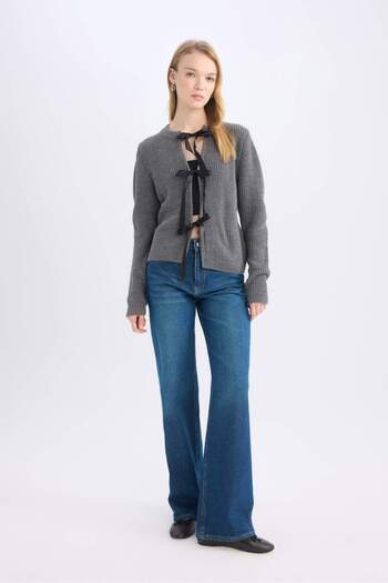 DeFacto Regular Fit Crew Neck Tie-Up Knitwear Cardigan E2271Ax24Cw