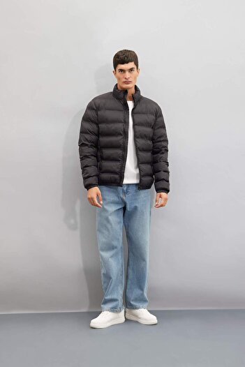 DeFacto Παλτό Stand Collar Puffer - Τσέπη με φερμουάρ, Διπλή τσέπη, Εποχιακό, Ελαφρύ C4856ax24wn