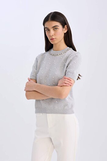 DeFacto Regular Fit Taşlı Bisiklet Yaka Basic Düz Triko Kazak D8520AX24WN