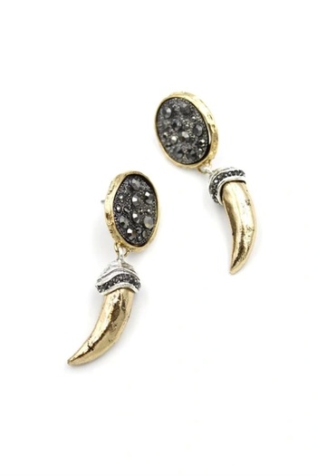 shopwave Shiny Stone Horn Earrings - Gold