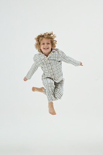 Sevim Boys' Plaid Buttoned Long Sleeve Pajama Set C5T1N98