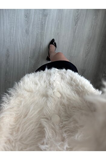 LADY GLANCE Beyaz Tüylü Düğmeli Hırka