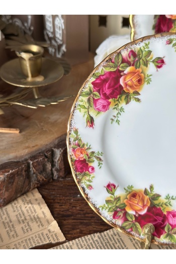 Royal Albert Antique Old Country Roses Rose Gold Gilded Porcelain Dessert Bread Plate 16 cm Piece