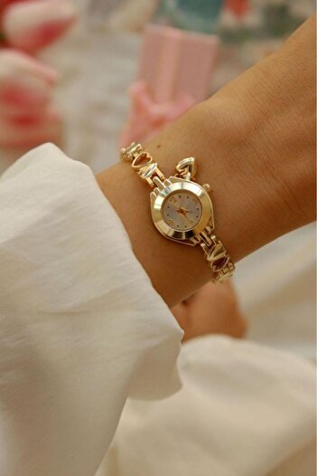 SPECTRUM PREMİUM Spectrum Mini Minimal Case Heart Detailed Metal Cord Women's Wristwatch