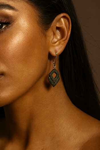 Lu Atelier Émeraude Élégance Green Gold Detailed Geometric Design Handmade Polymer Clay Earrings -
