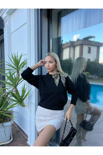 For Angels Oversize Sweater with Scarf