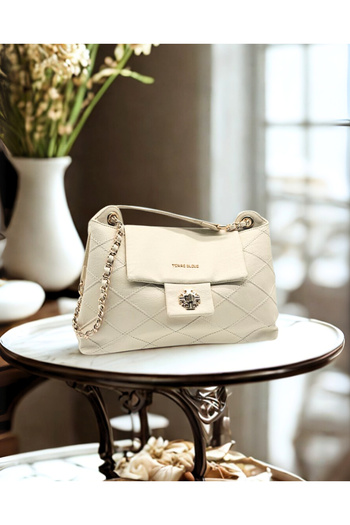 Finelook Women’s White Quilted Leather Shoulder Bag with Gold Chain Straps