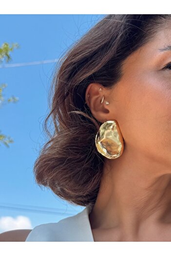 mos&more Brand Model, Gold Shapeless Big Earrings