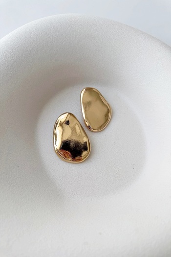 mos&more Brand Model, Gold Shapeless Big Earrings