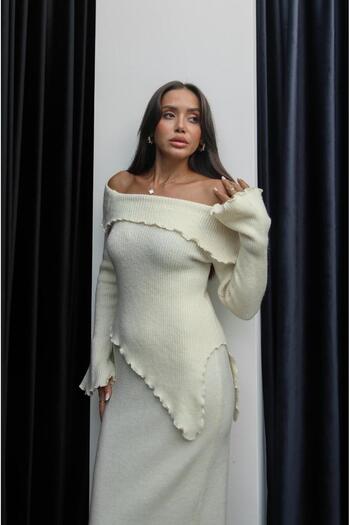 Havoş Ecru Asymmetrical Cut Sweater Skirt Set