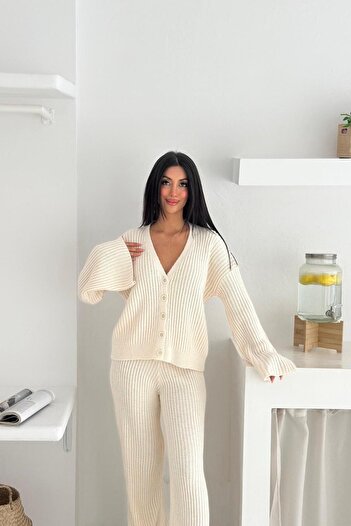 Noi Belis Oversize V-Neck Buttoned Knitwear Bottom-Top Set Aw25Au0007