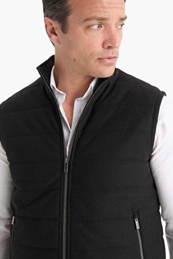 DeFacto Men's Vest D7536Ax/Bk27
