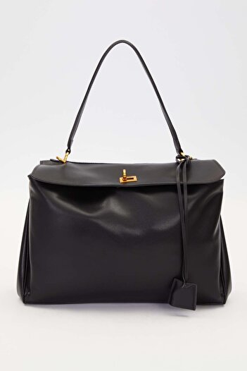 Levidor Black Gold Lock Detailed Handbag