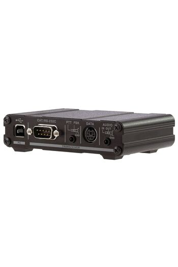 YAESU SCU-17 CAT / sound card interface with sound card input