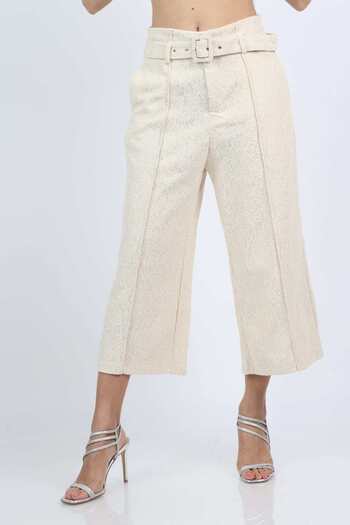 Nichii Embroidered Short Pants