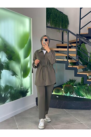 Armine Trend Kolları Şerit Detaylı Pantolonlu Takım 25KT604 Haki
