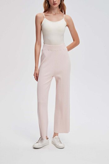 menta Solid Wide-Leg Pants