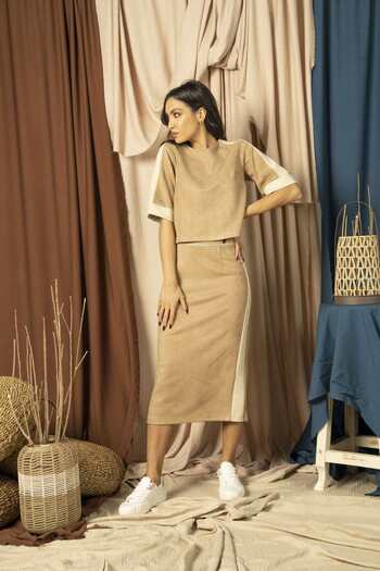 Nichii Solid Side-Stripe Midi Skirt