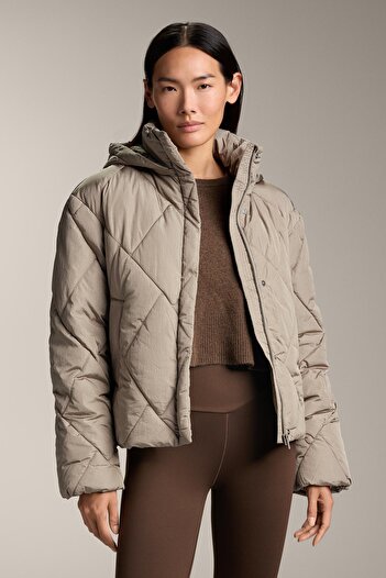 Oysho Su itici Primaloft® dolgulu kısa ceket