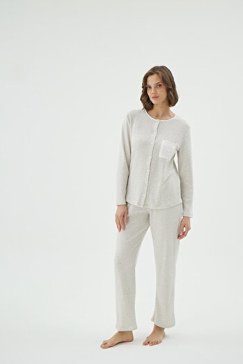 Sevim Women's Buttoned Long Sleeve Pocket Detailed Cream Pajama Set C3T2N961