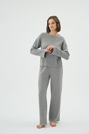 Sevim Women's Long Sleeve Striped Wide Leg Grey Pajama Set C8T8N961
