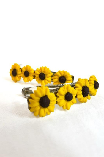 Uretti - Hülya 6683 Handmade Flower Patterned Polymer Clay Set of 2 Clip-On Hair Clips / 8 cm