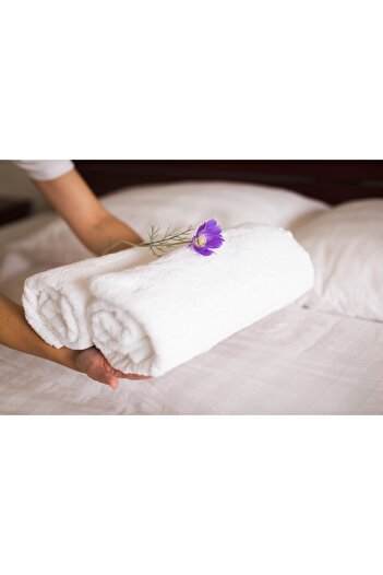 Bedora Set of 2 Hotel Line face towels, Bedora, 50 x 90 cm, 100% carded cotton, 500 gr/sqm, white