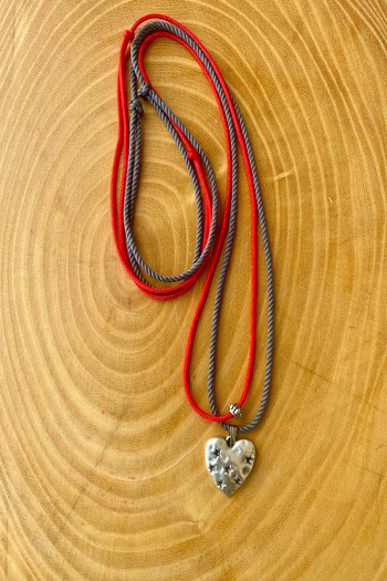 Shepidi 2Pcs Silver Heart Red Grey Rope Necklace