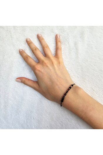 Lexy's Boutique Adjustable bracelet, Capricorn zodiac sign, Lexy's Boutique, semi-precious stones Tourmaline, Hematite Garnet