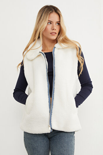 Fulla Moda Polo Neck Zippered Plush Vest