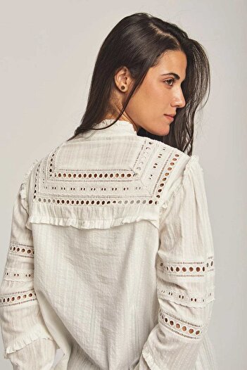 DALYDRESS Lace Button-Front Top