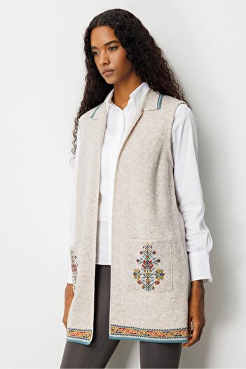 Desen Triko Women's Polo Neck Skirt Hem Kilim Patterned Long Wool Vest V.Beige
